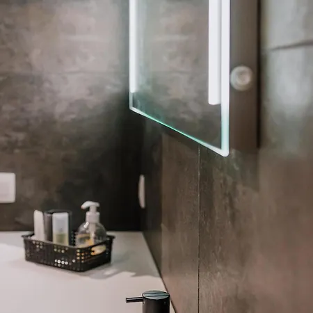 Modern In The Center Of Apartment