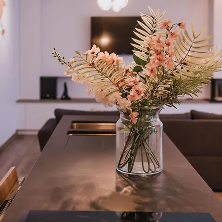 公寓 Modern In The Center Of *